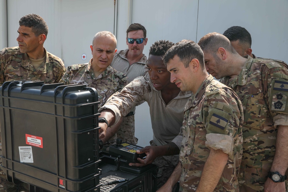 U.S. Navy, Lebanese Armed Forces Conduct Explosive Ordnance Disposal Training