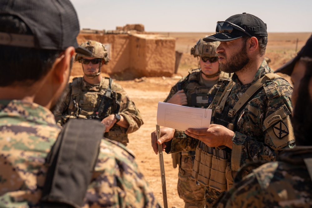 Task Force Saber conducts training exercise with members of the Syrian Free Army