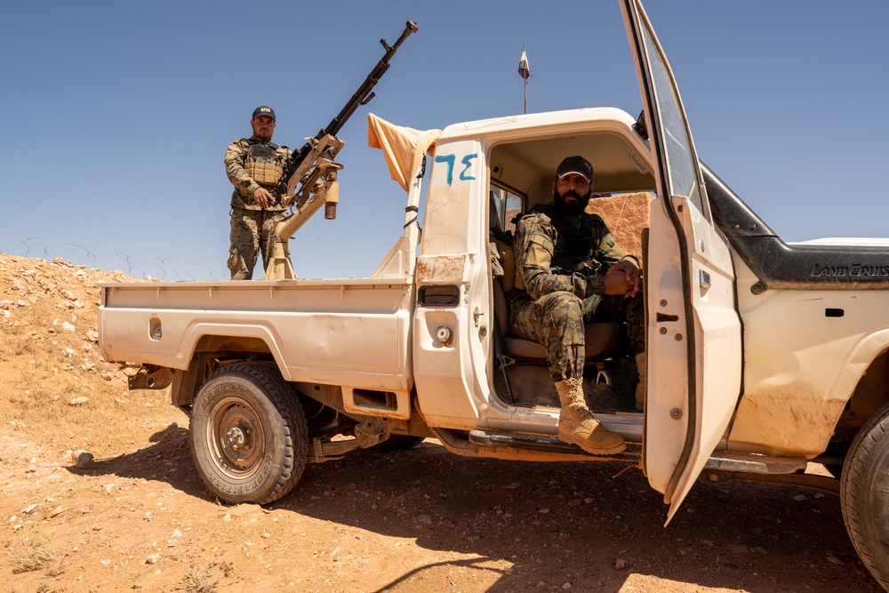 Task Force Saber conducts training exercise with members of the Syrian Free Army