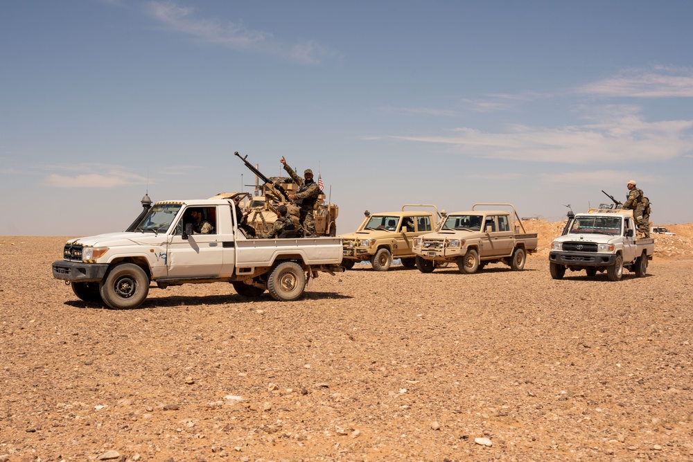 Task Force Saber conducts training exercise with members of the Syrian Free Army
