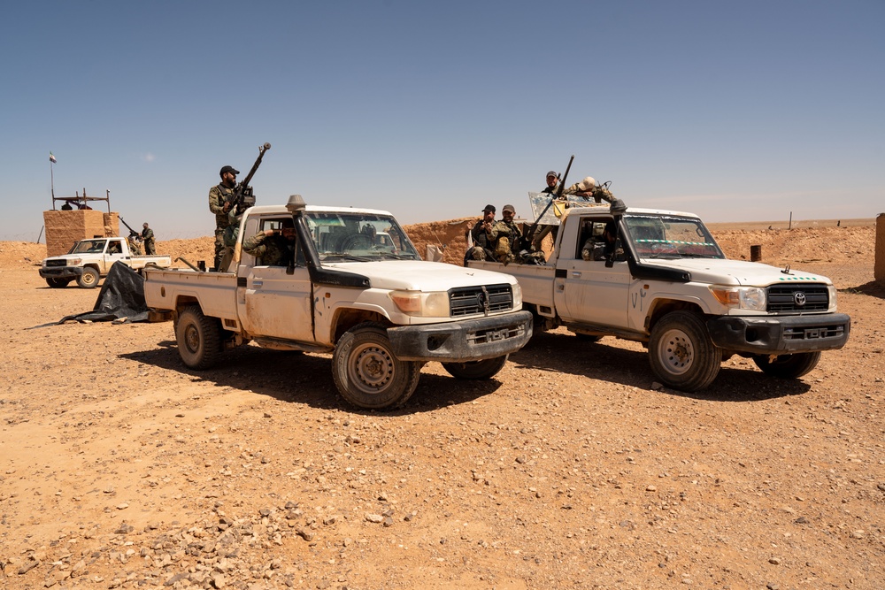 Task Force Saber conducts training exercise with members of the Syrian Free Army