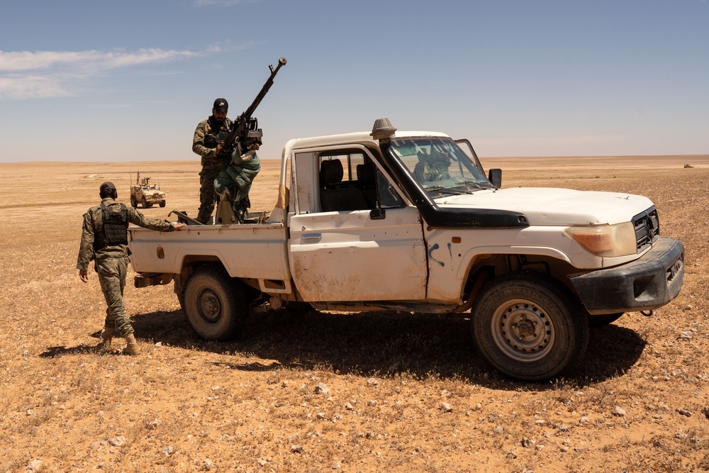Task Force Saber conducts training exercise with members of the Syrian Free Army