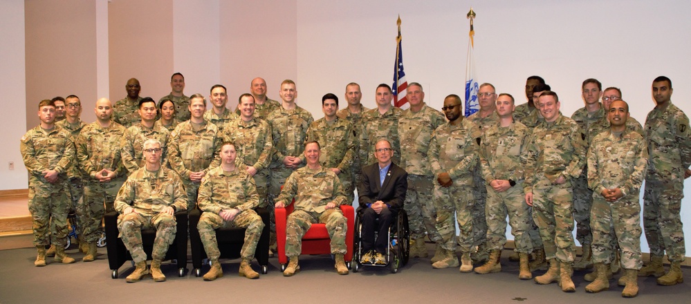 World-renowned biomedical engineer speaks to CECOM Det 7 Soldiers