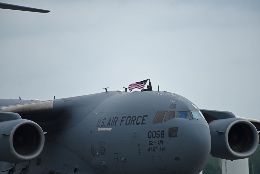 C-17 West Coast Demo Team showcases mobility capabilities at 2023 Scott AFB Air Show