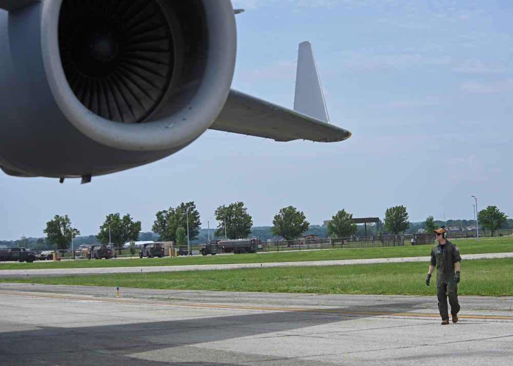 C-17 West Coast Demo Team showcases mobility capabilities at 2023 Scott AFB Air Show