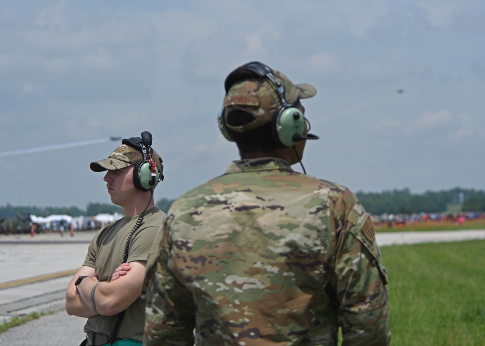 C-17 West Coast Demo Team showcases mobility capabilities at 2023 Scott AFB Air Show