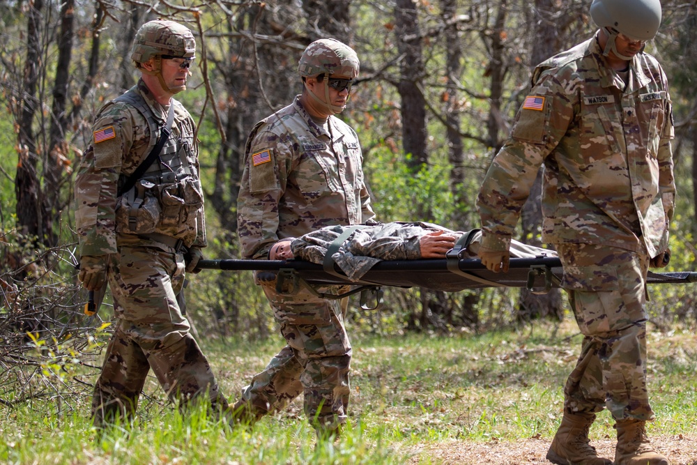 Eight Soldiers receive Expert Field Medical Badges in 3rd Annual USAR Competition