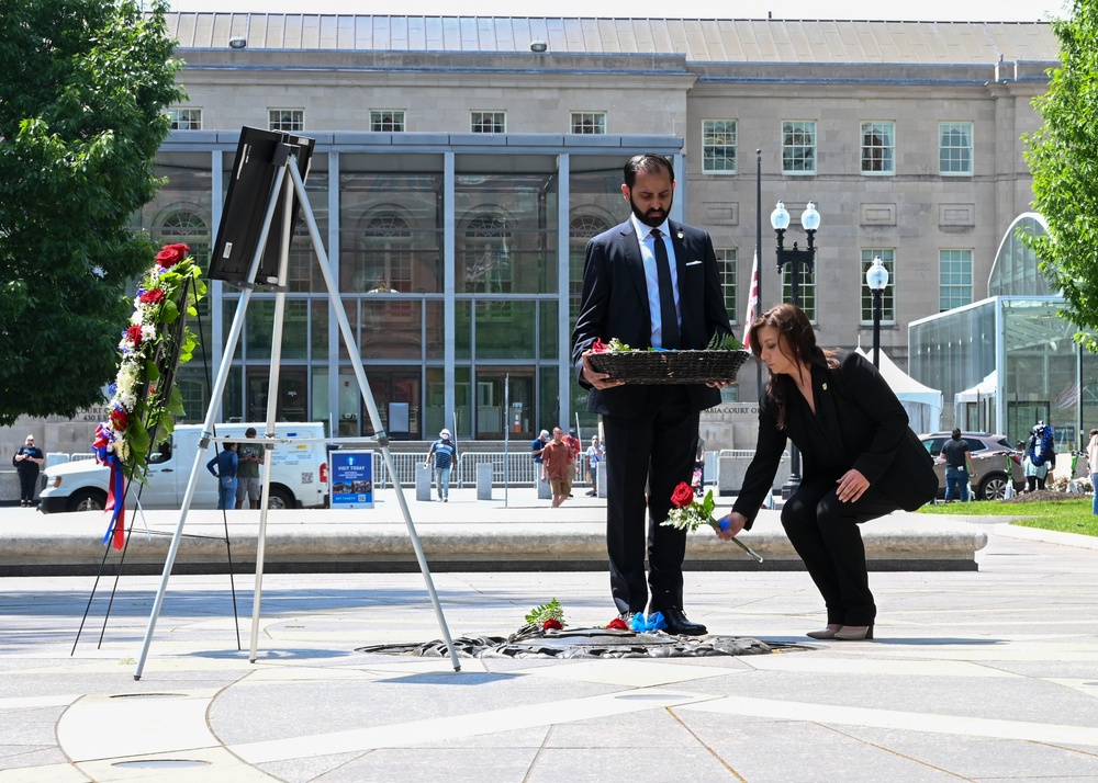 NCIS Director, Secretary of the Navy and General Counsel for the Navy Attend NCIS Wreath Laying Ceremony