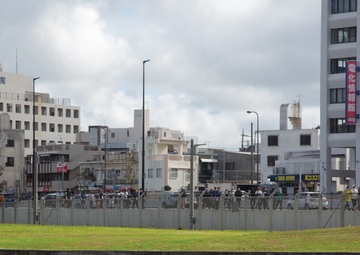 LOCAL WALK EVENT CONNECTS TWO A-FENCE-AWAY COMMUNITIES / フェンスを超えて２つの地域をつなぐ「てだこウォーク」