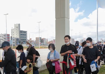 LOCAL WALK EVENT CONNECTS TWO A-FENCE-AWAY COMMUNITIES / フェンスを超えて２つの地域をつなぐ「てだこウォーク」