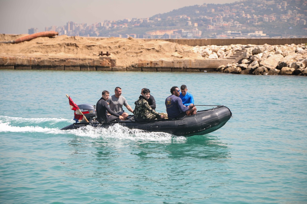 Headline: U.S. Navy, Lebanese Armed Forces Conduct Explosive Ordnance Disposal Training