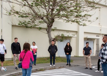 US MARINES JOIN CROSS-CULTURAL EXCHANGE, HELP EXPAND LOCAL COMMUNITY ASSOCIATIONS /米海兵隊員、異文化交流に参加し地域自治会拡大に貢献