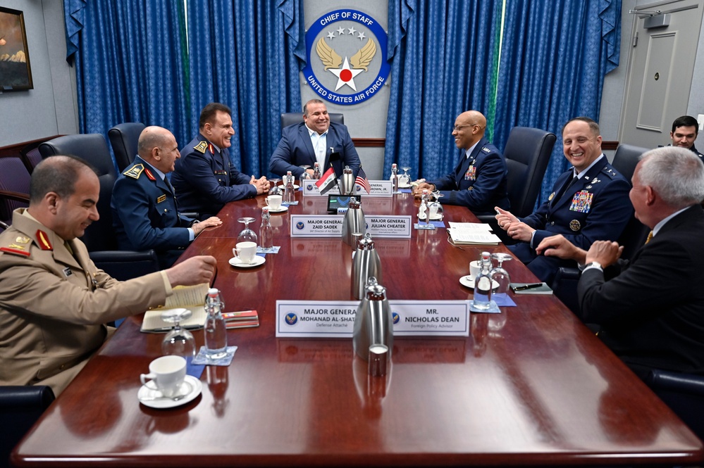 CSAF Brown meets Iraq Lt. Gen. Jahid Ali