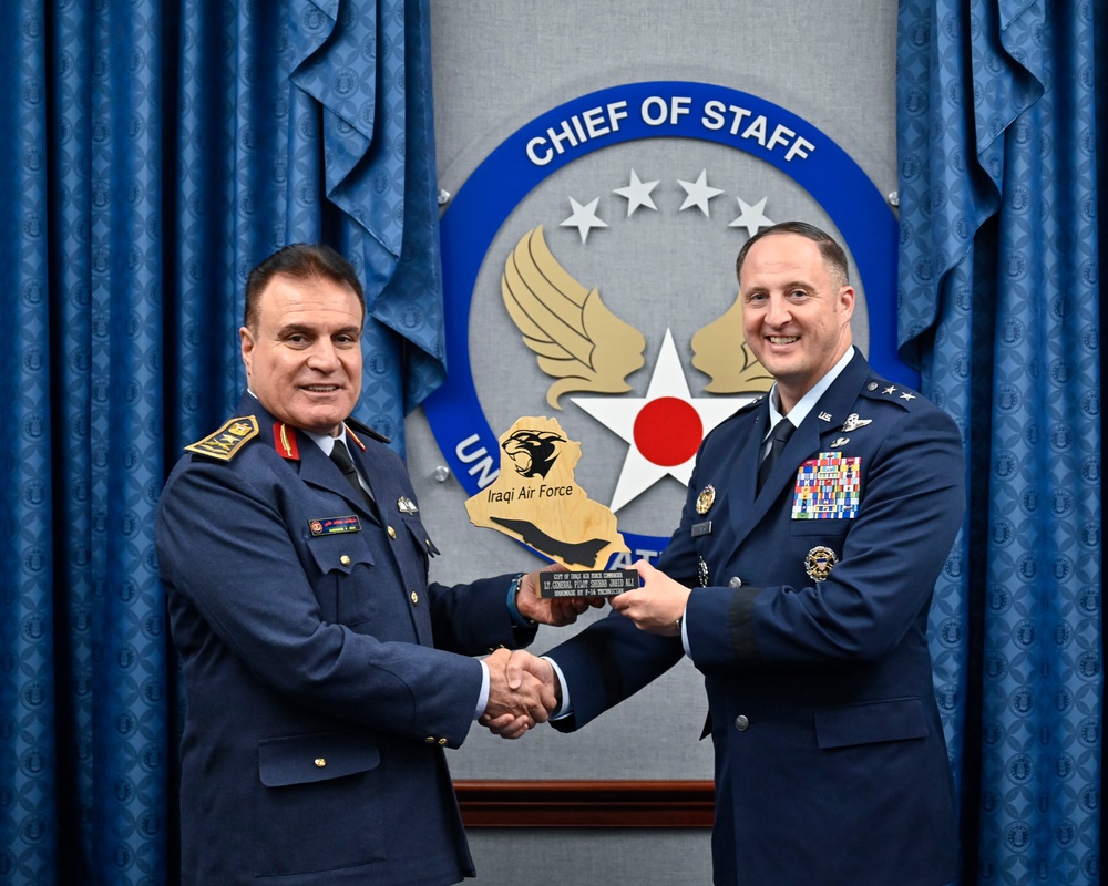 CSAF Brown meets Iraq Lt. Gen. Jahid Ali