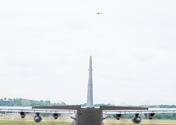 Aircraft ramp, taxiway get new drainage pipe