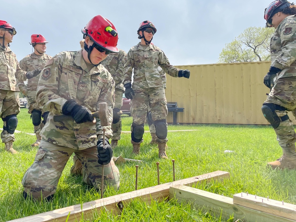 Medical Airmen conduct search and extraction training