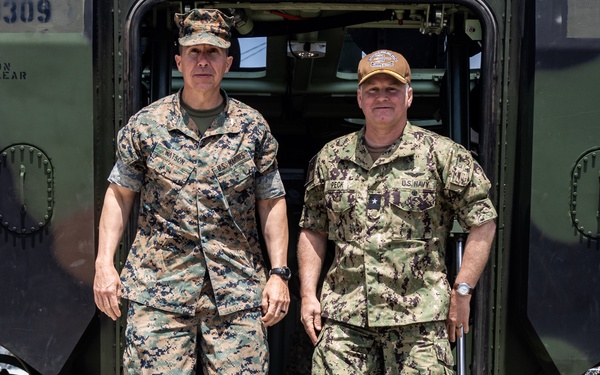 Incoming Expeditionary Strike Group 3 commander visits 1st Marine Division