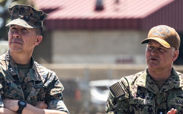 Incoming Expeditionary Strike Group 3 commander visits 1st Marine Division