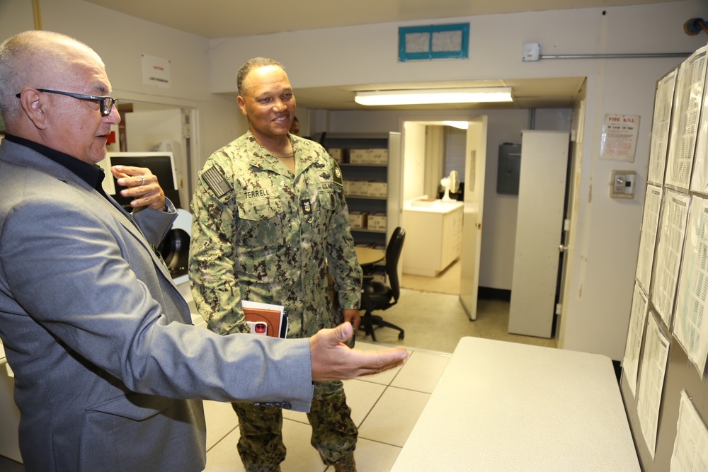 Personnel, Manpower, and Training Fleet Master Chief Visits Navy Advancement Center