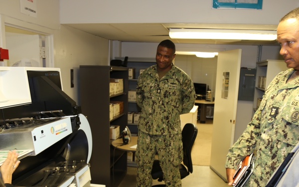 Personnel, Manpower, and Training Fleet Master Chief Visits Navy Advancement Center