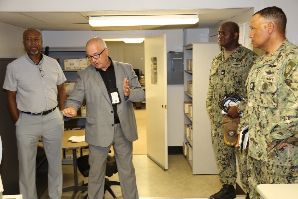 Personnel, Manpower, and Training Fleet Master Chief Visits Navy Advancement Center