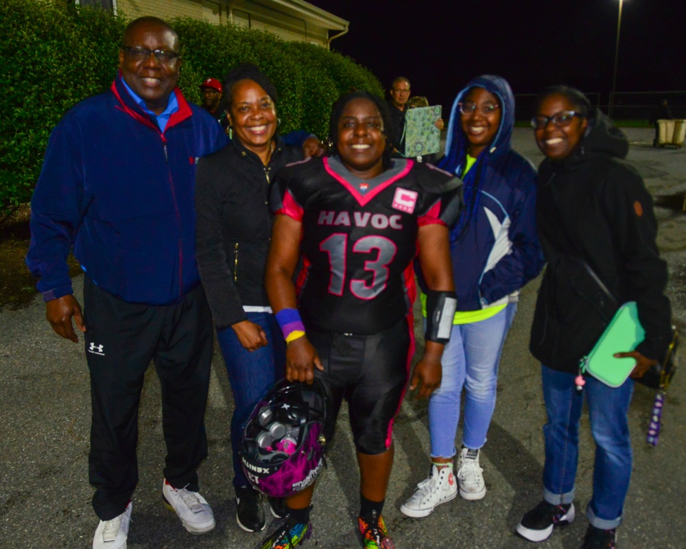 DVIDS - Images - U.S. Navy Recruiter competes in Women's Football