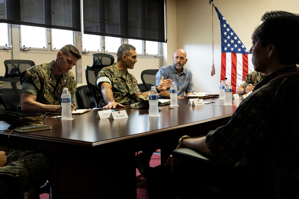 Hawaii State Senators and Representatives Visit MCBH