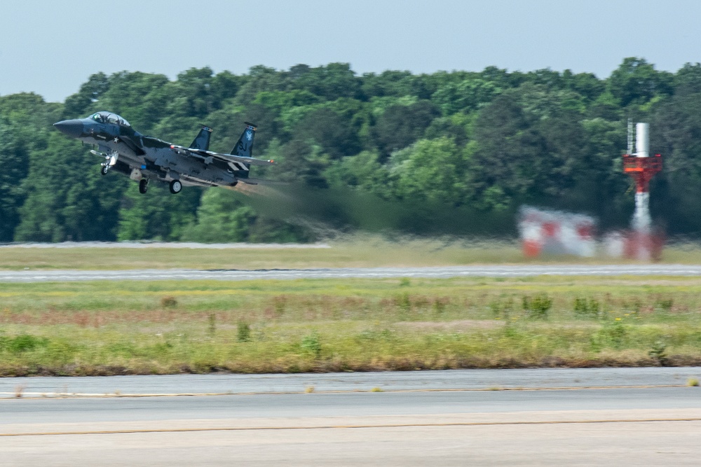 4th Fighter Wing flagship “Spirit of Goldsboro” takes off