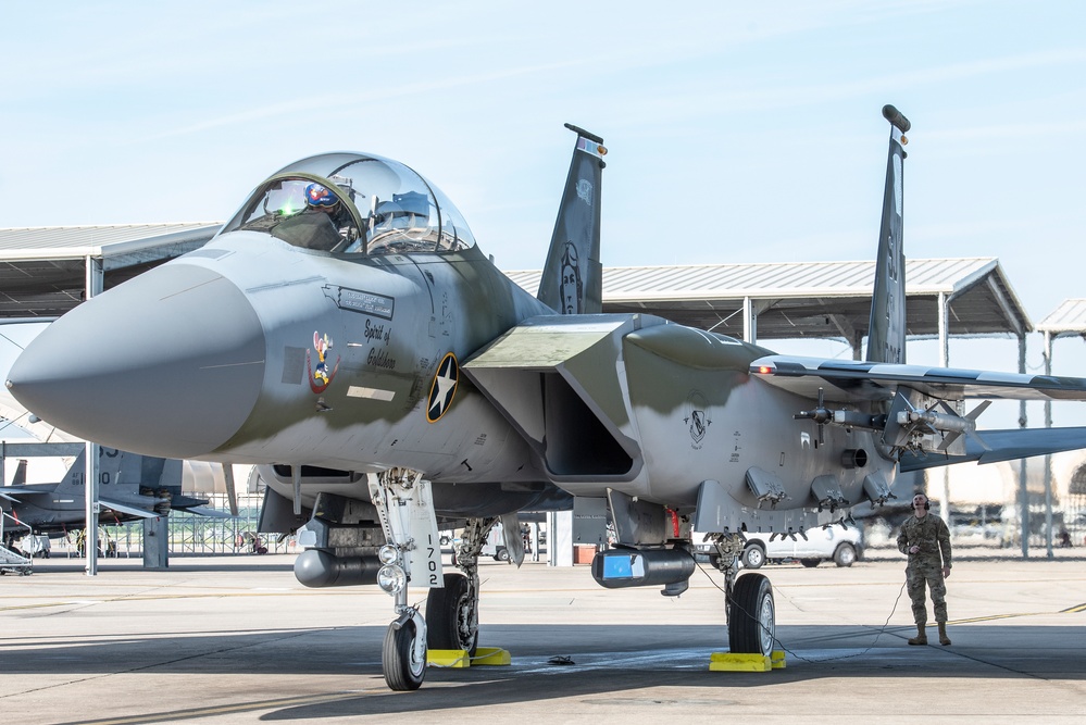 4th Fighter Wing flagship “Spirit of Goldsboro” takes off