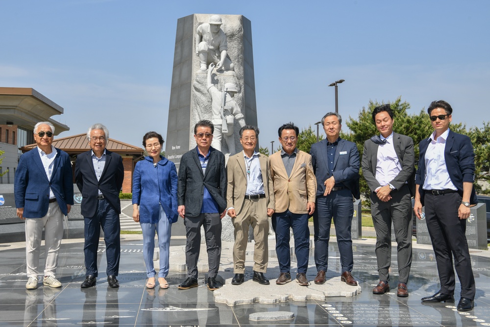 Pyeongtaek Mayor and City Advisors Tour USAG Humphreys