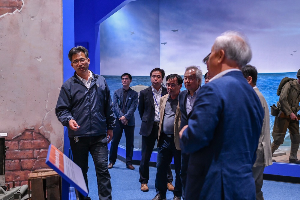 Pyeongtaek Mayor and City Advisors Tour USAG Humphreys