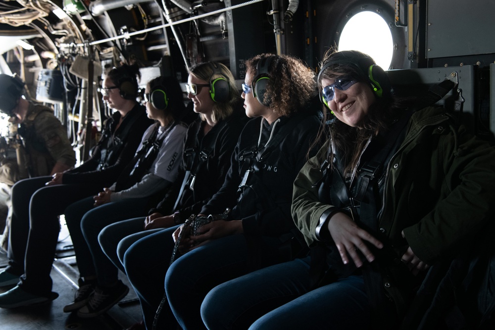 Yokota spouses take incentive CV-22 flight