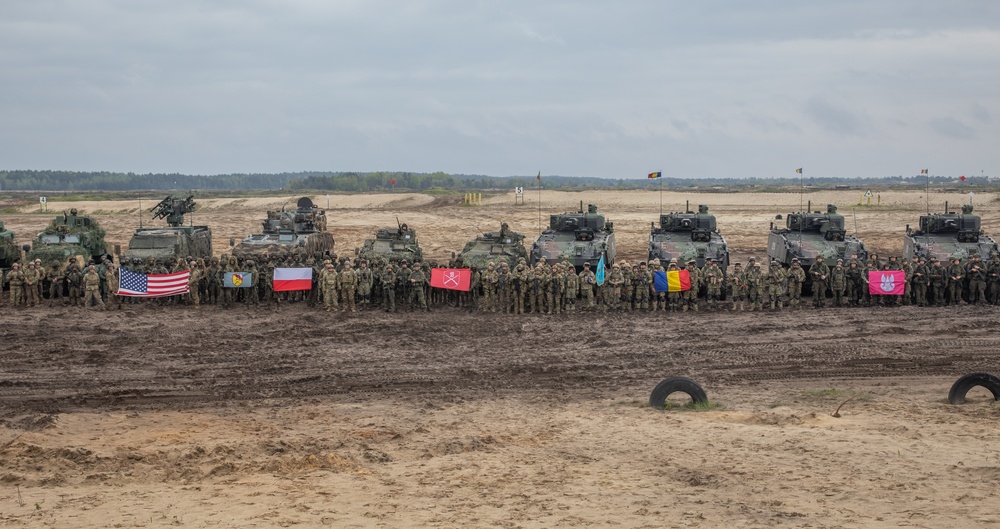 NATO Allies light up the range during Anakonda23