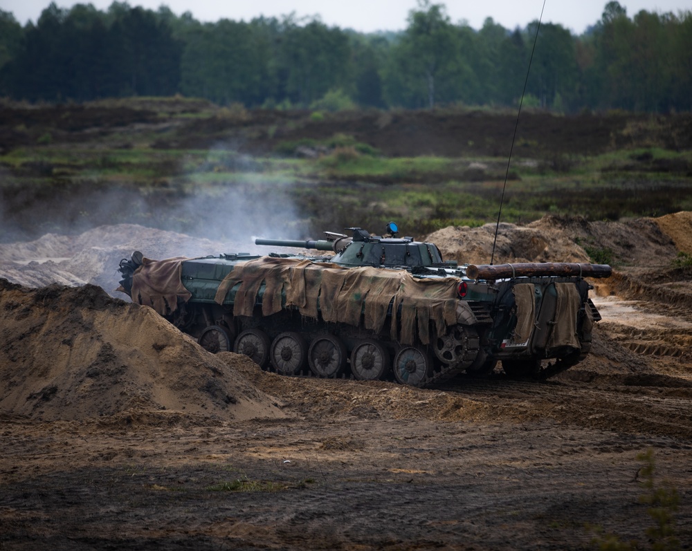 NATO Allies light up the range during Anakonda23