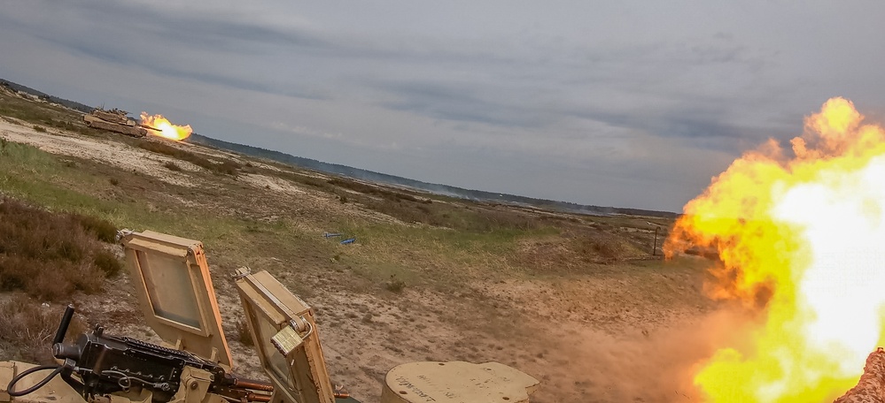 NATO Allies light up the range during Anakonda23