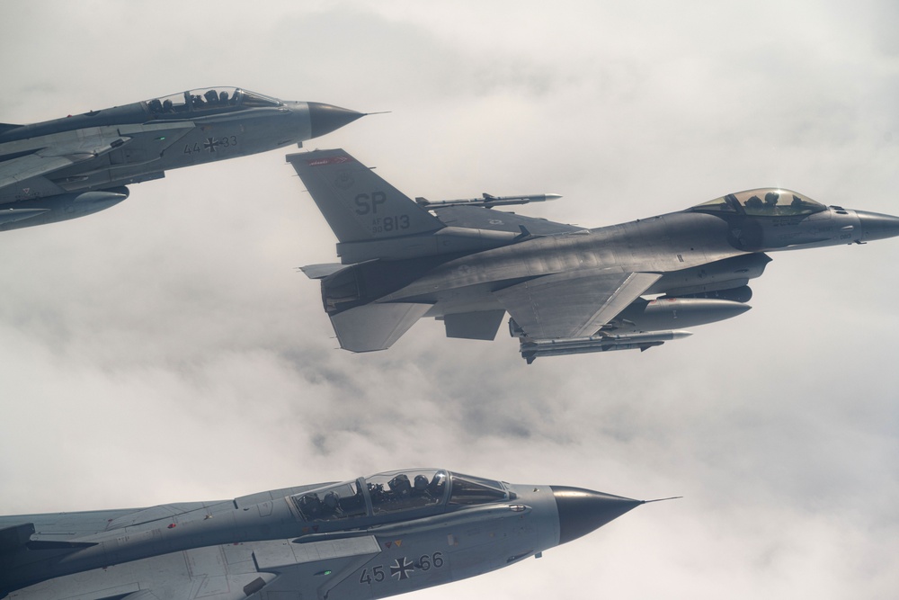 480th FS demonstrates interoperability with German Tornados