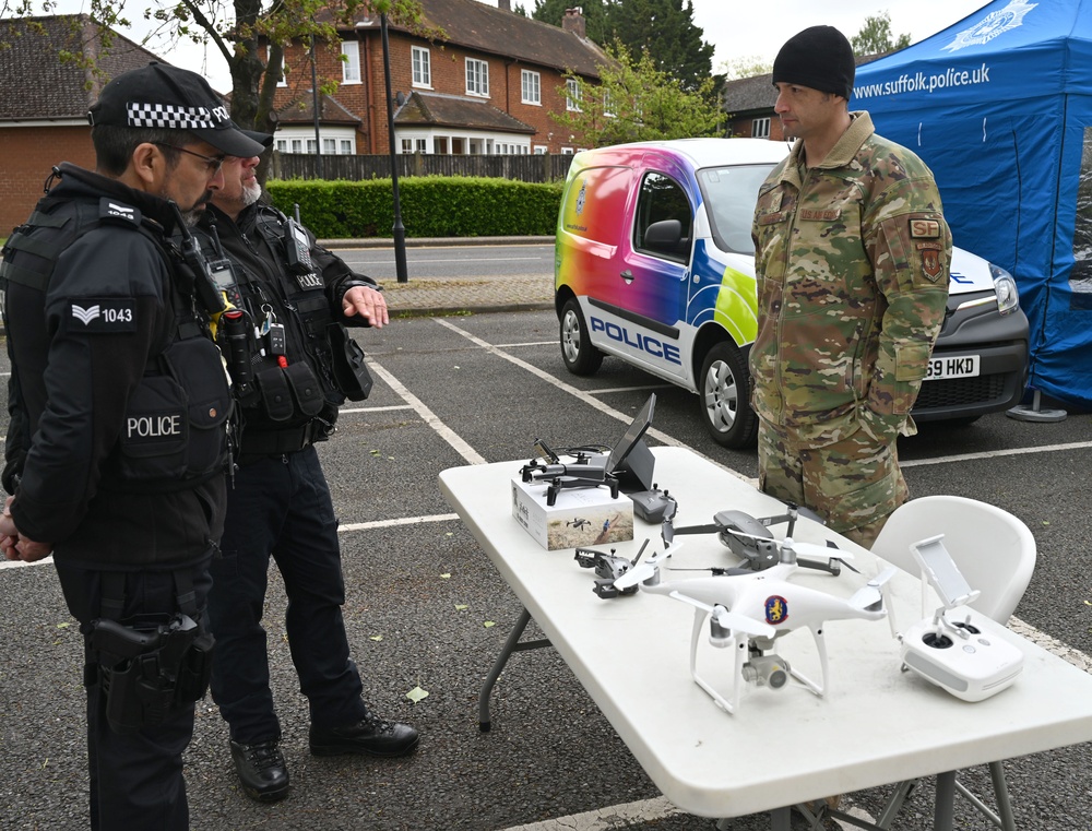 100th SFS Defenders share knowledge at Police Week show-and-tell