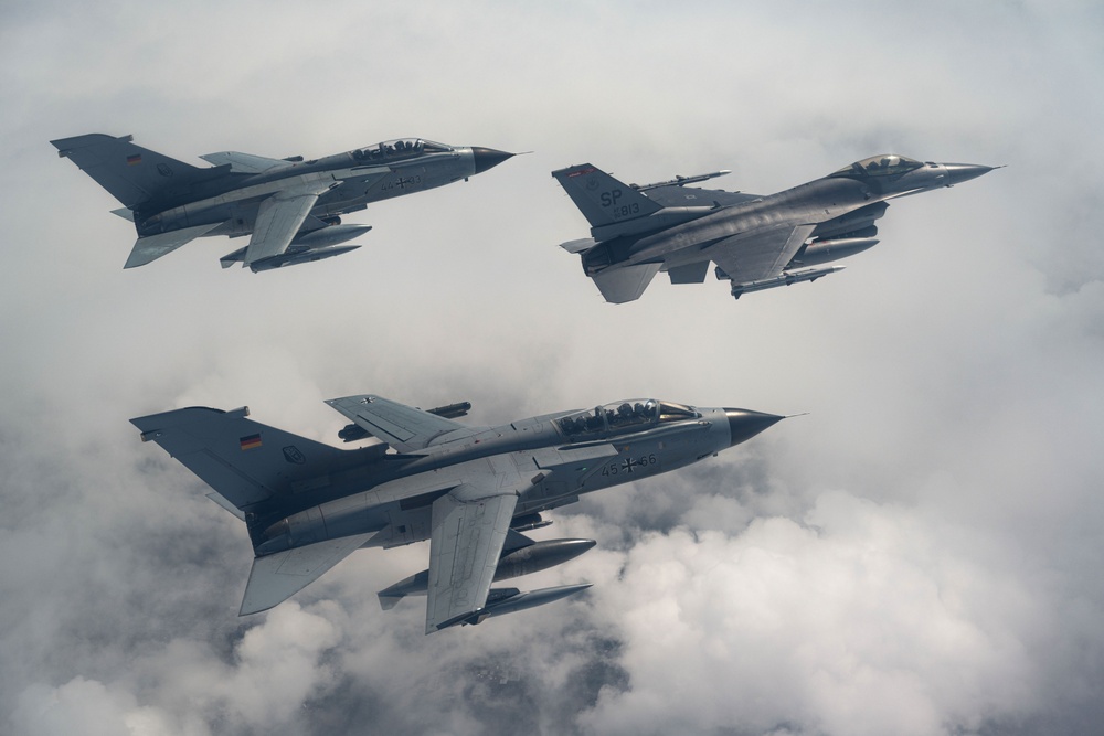 480th FS demonstrates interoperability with German Tornados