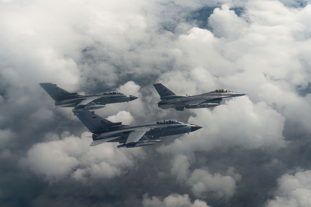 480th FS demonstrates interoperability with German Tornados