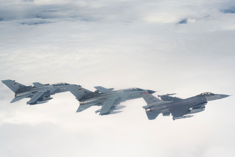 480th FS demonstrates interoperability with German Tornados