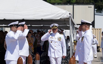 USS Seawolf Holds Change of Command