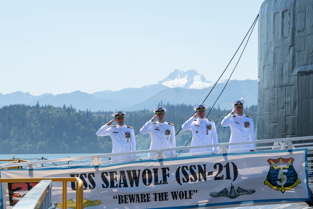 USS Seawolf Holds Change of Command