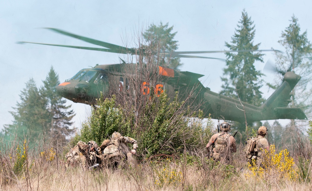 1st SFG(A) Green Berets conduct Fires and MEDEVAC Training