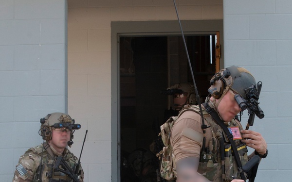 1st SFG(A) Green Berets conduct Fires and MEDEVAC Training