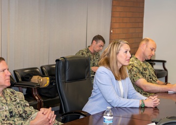 Assistant Secretary of the Navy Berger Visits FNMOC