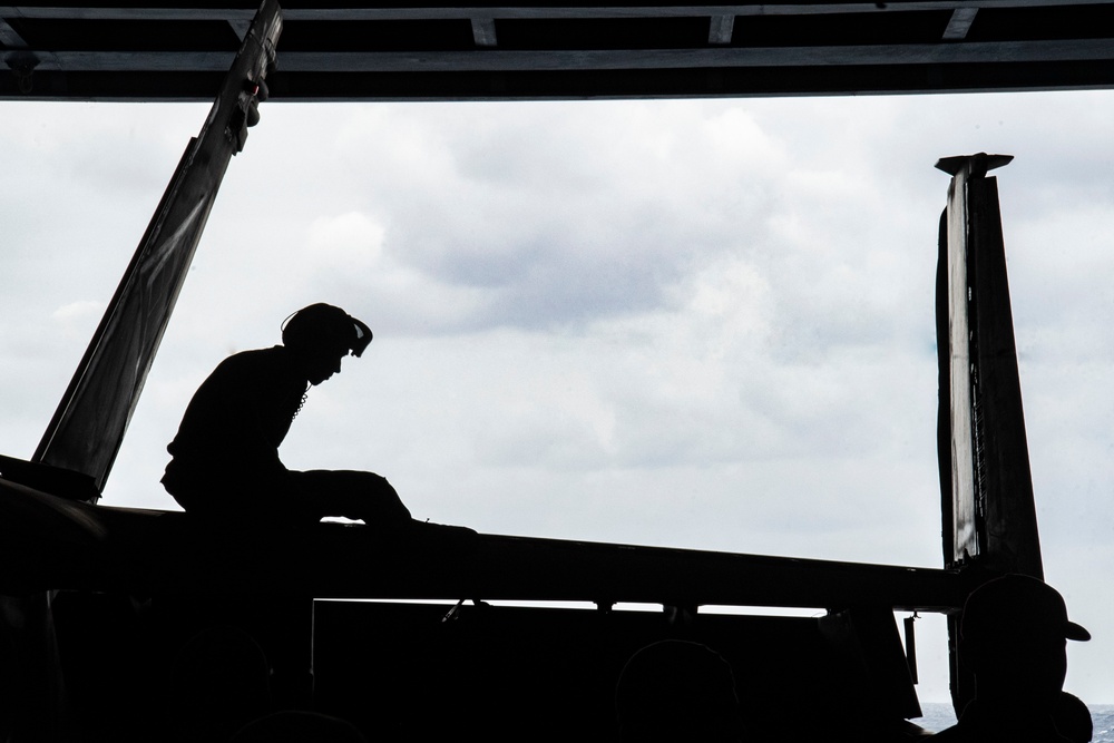 Nimitz Air Craft Maintenance