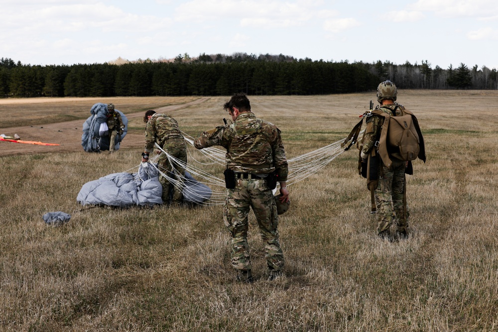 Special Forces Airborne Training Conducted on Camp Ripley Training Center