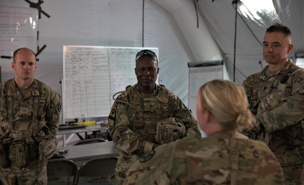 Brig. Gen. Visits Arkansas National Guard Soldiers