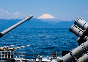 USS Robert Smalls (CG 62) Conducts Routine Operations in the Philippine Sea