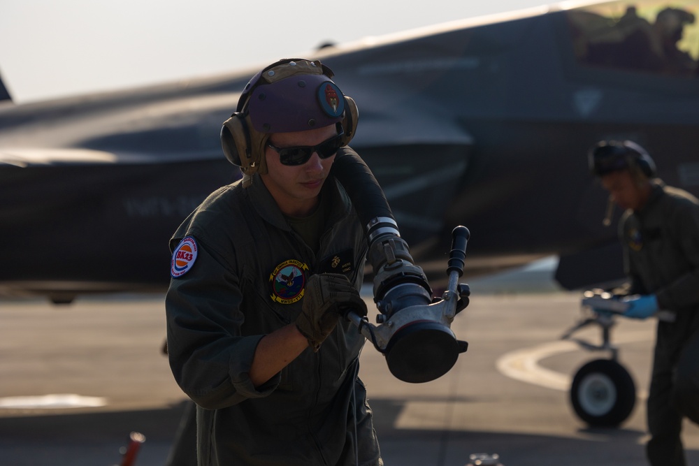 MWSS-171, VMFA-242 Marines conduct FARP training at Marine Corps Air Station Iwakuni.